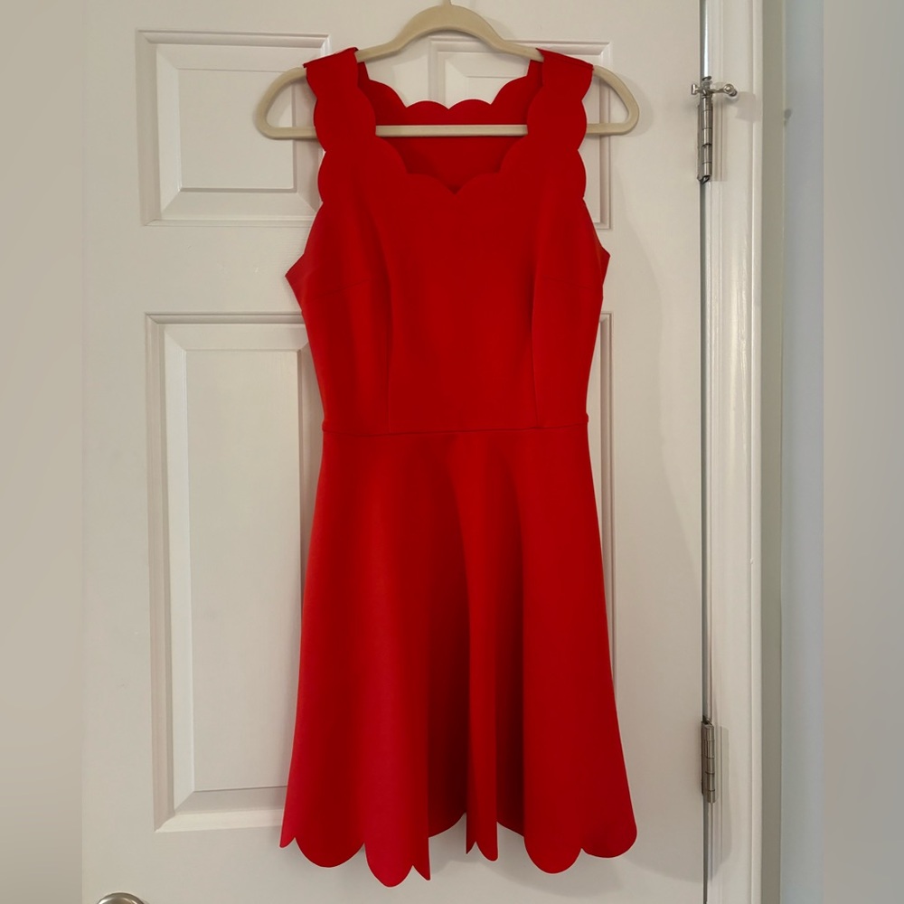 Stretchy red dress